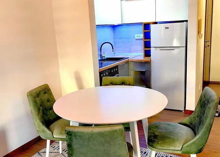 公寓 Borovi 3, 4 *